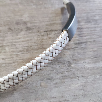 Шнур кожаный плоский плетеный 10х3 мм 20 см LC